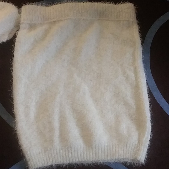 Clothes - Picture 2 of 8